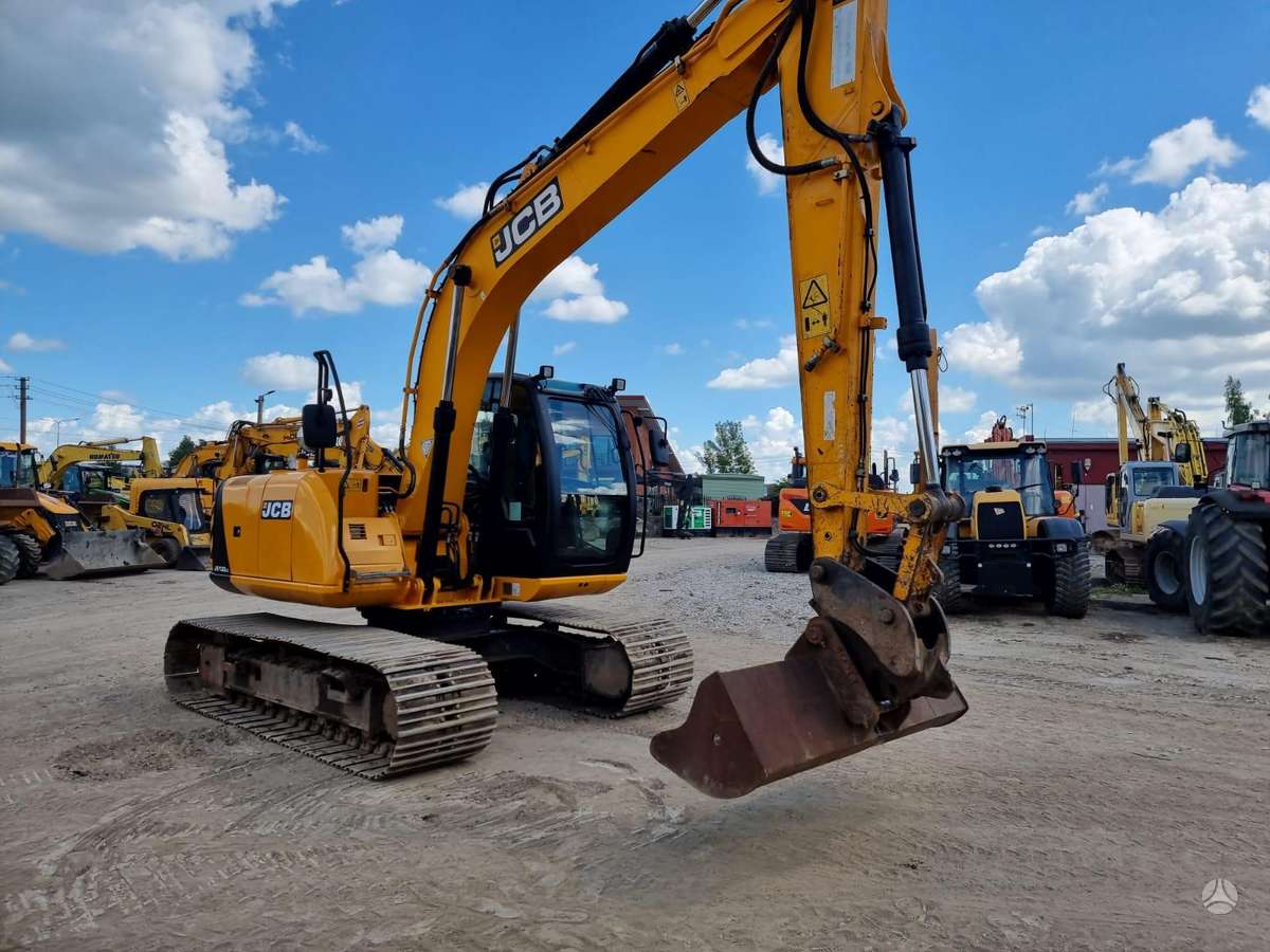 JCB JS 130LC, ekskavatoriai