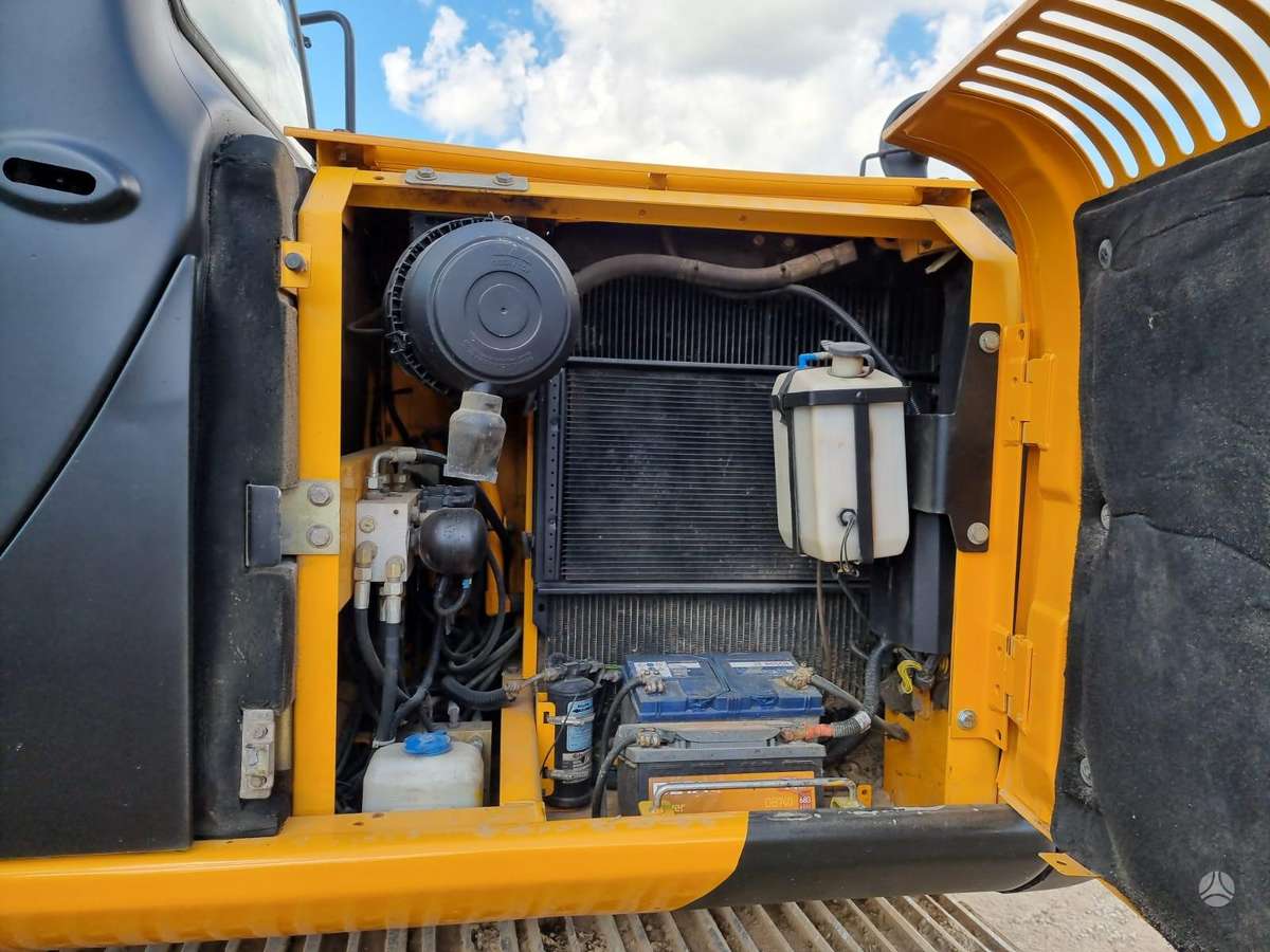 JCB JS 130LC, экскаваторы