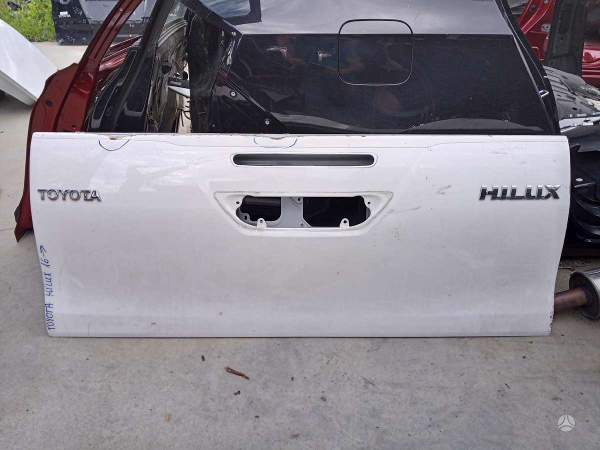 Toyota Hilux bamperiai, durys, sparnai