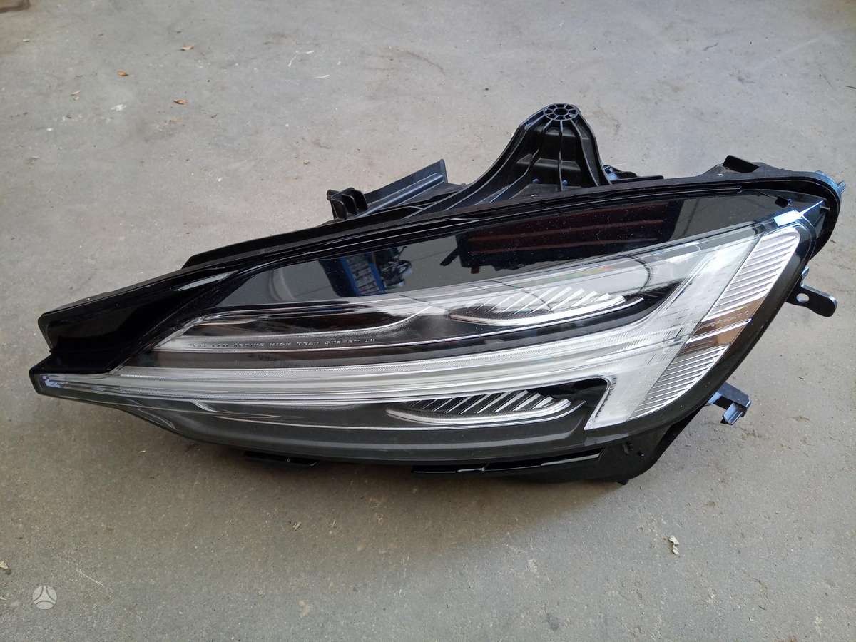 Volvo S60 bamperi, spārni