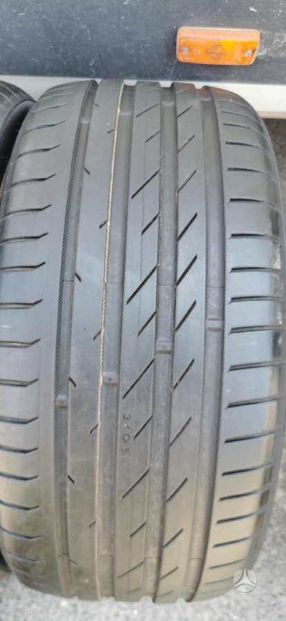 Nokian, summer 255/35 R20