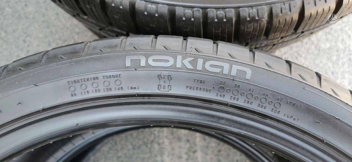 Nokian, summer 255/35 R20