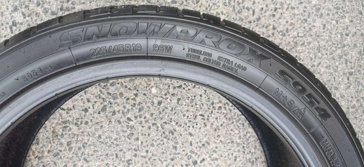 Toyo, žieminės 225/45 R19