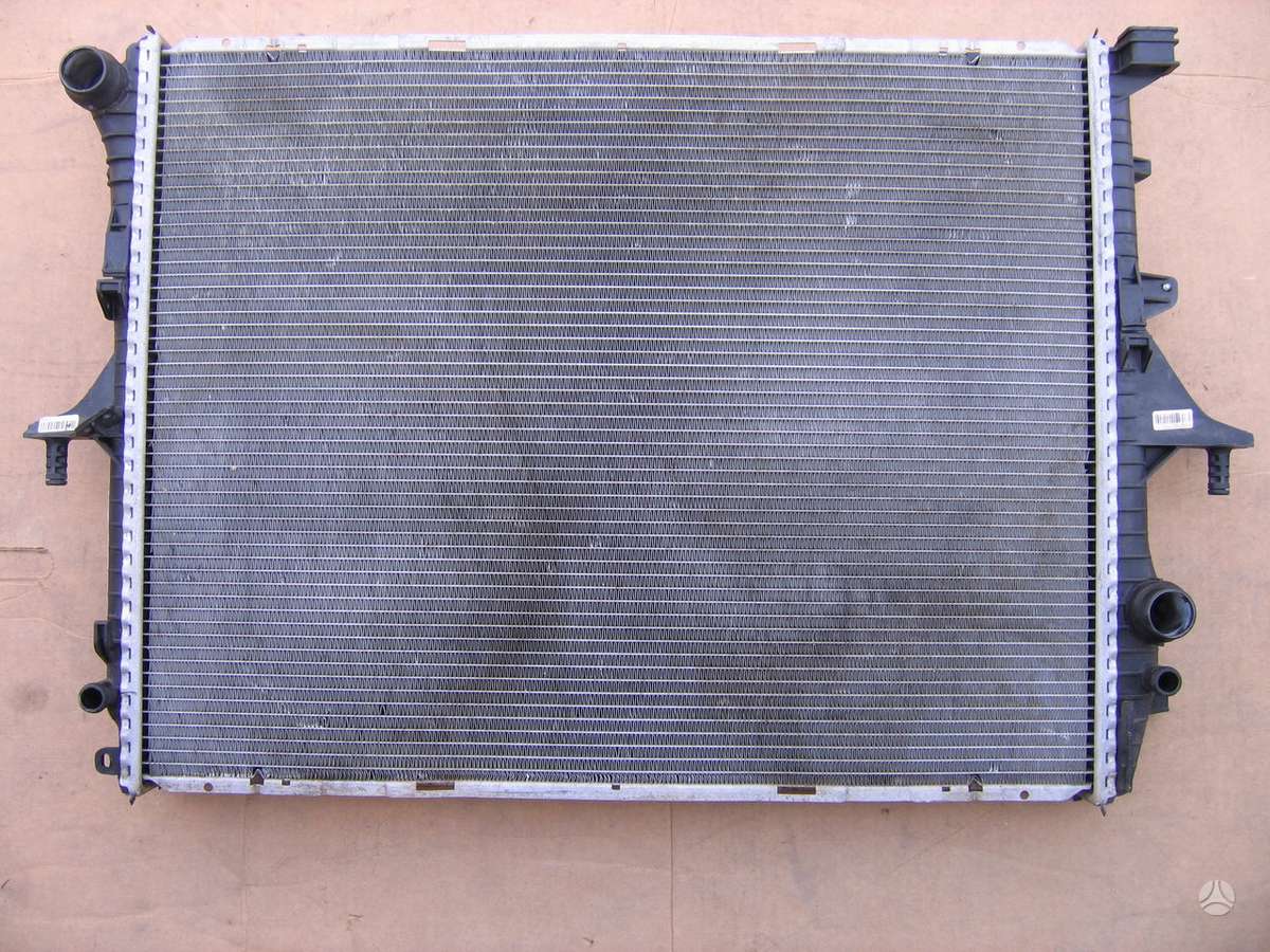 Audi Q7 radiator, water radiator