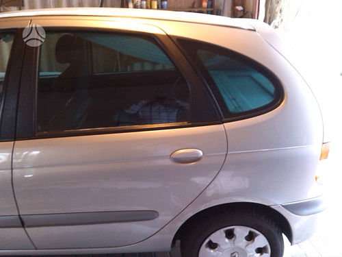Renault Scenic dalimis