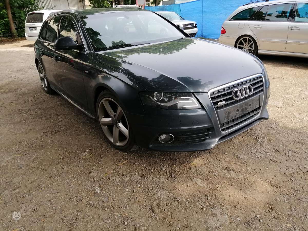 Audi A4 Dalimis s line salono lubu nebėra