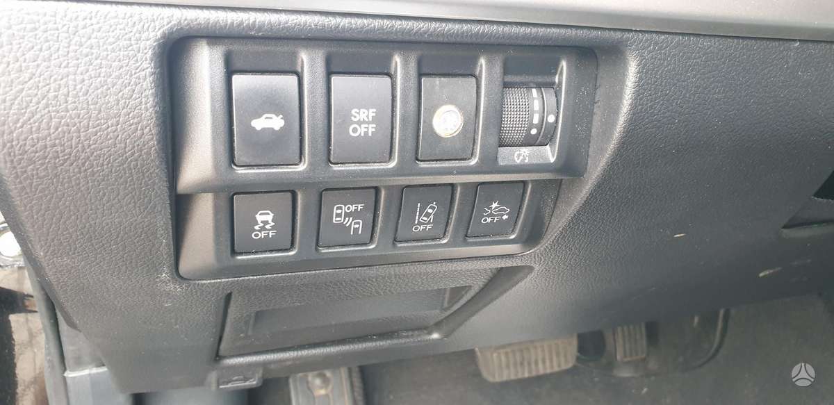 Subaru Legacy kėbulo dalys