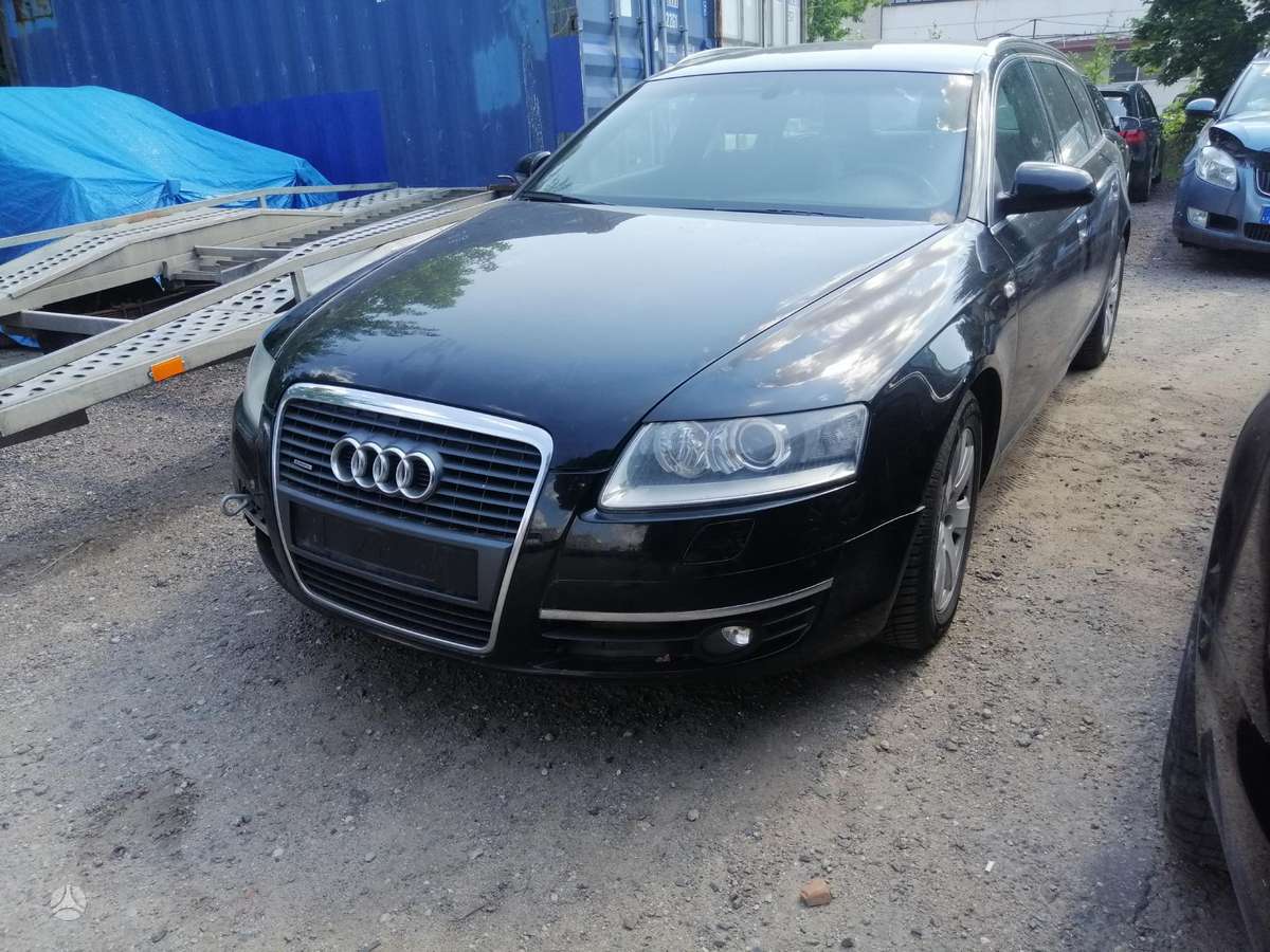 Audi A6 Dalimis bagazines liftas kamera kablys