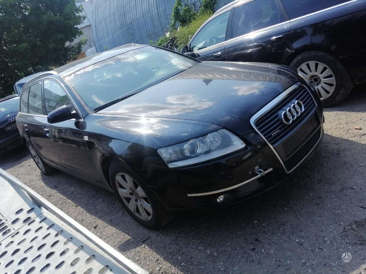 Audi A6 Dalimis bagazines liftas kamera kablys