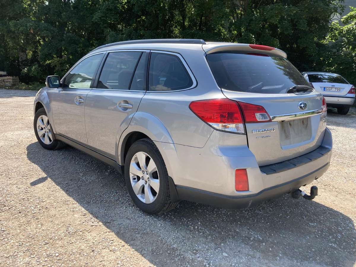 Subaru Outback for parts. Kablys štorkė