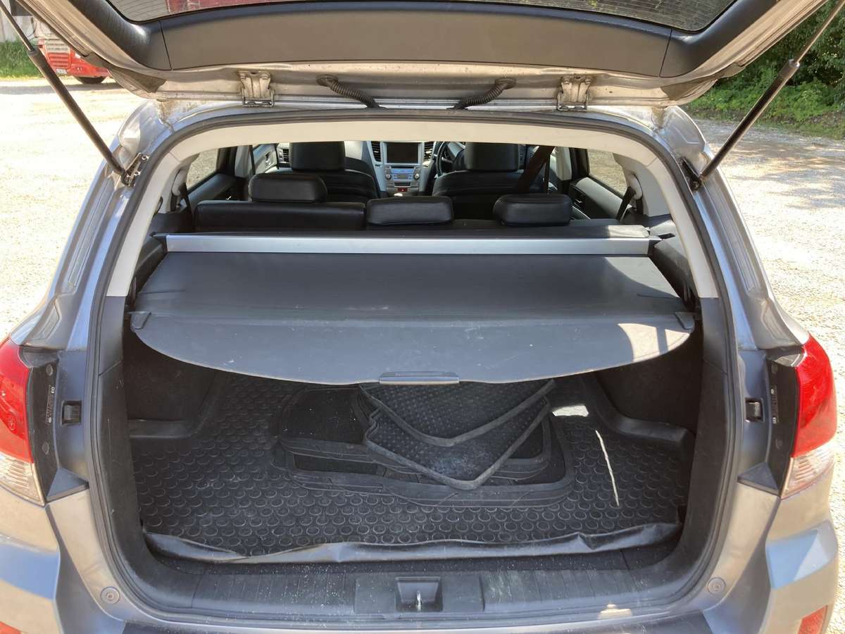 Subaru Outback for parts. Kablys štorkė