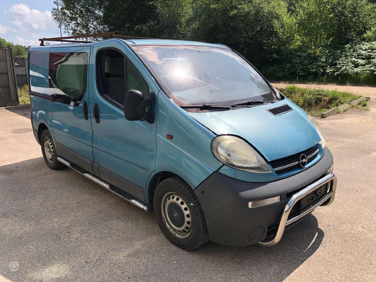 Opel Vivaro, passenger vans