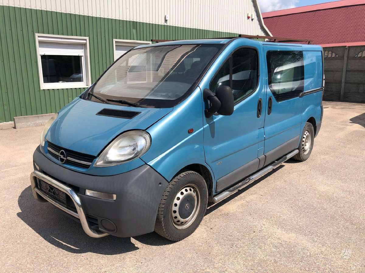 Opel Vivaro, passenger vans