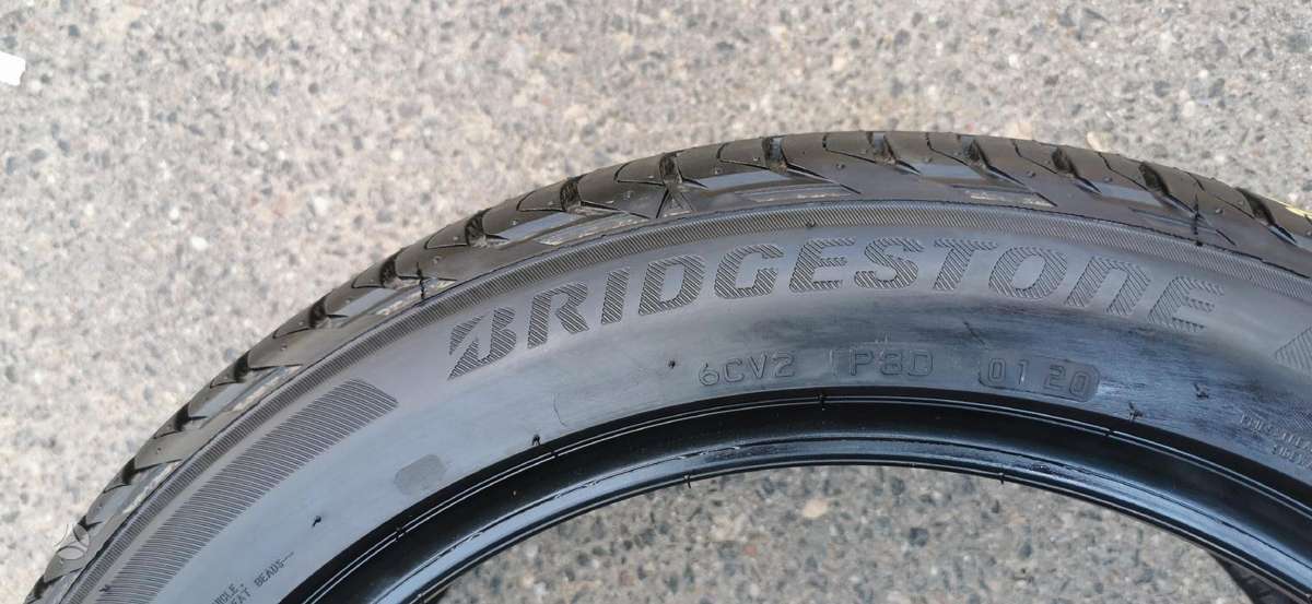 Bridgestone, vasarinės 215/50 R18