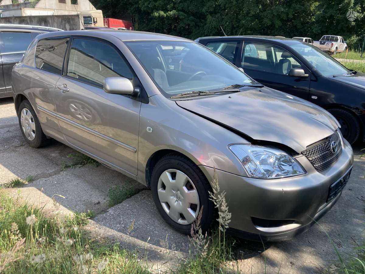 Toyota Corolla dalimis