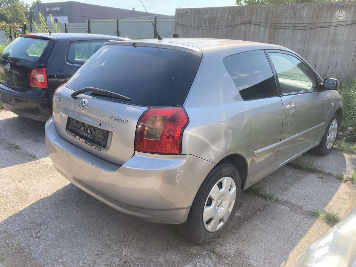 Toyota Corolla dalimis