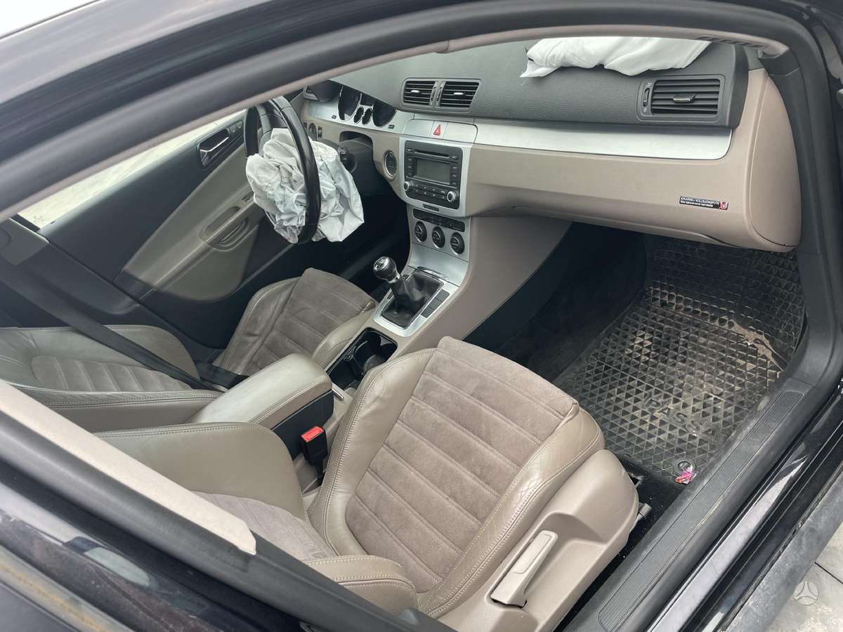 Volkswagen Passat dalimis