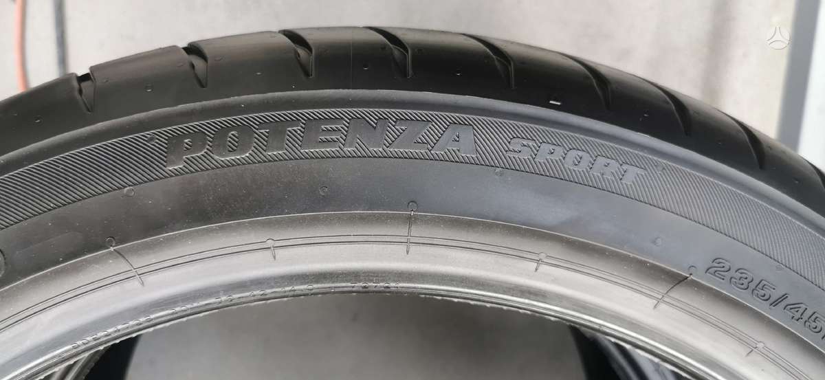 Bridgestone, vasarinės 235/45 R20