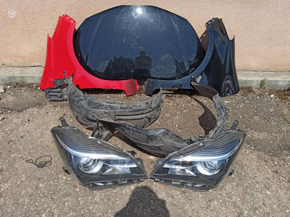 Toyota Yaris детали кузова
