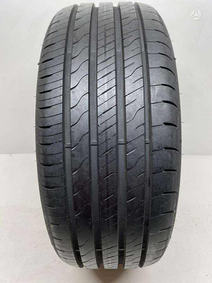 Goodyear EfficientGripPerfomance 2, летние 225/50 R17