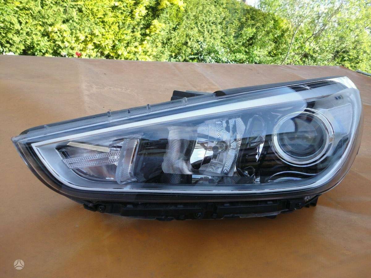 Hyundai i30 žibintai