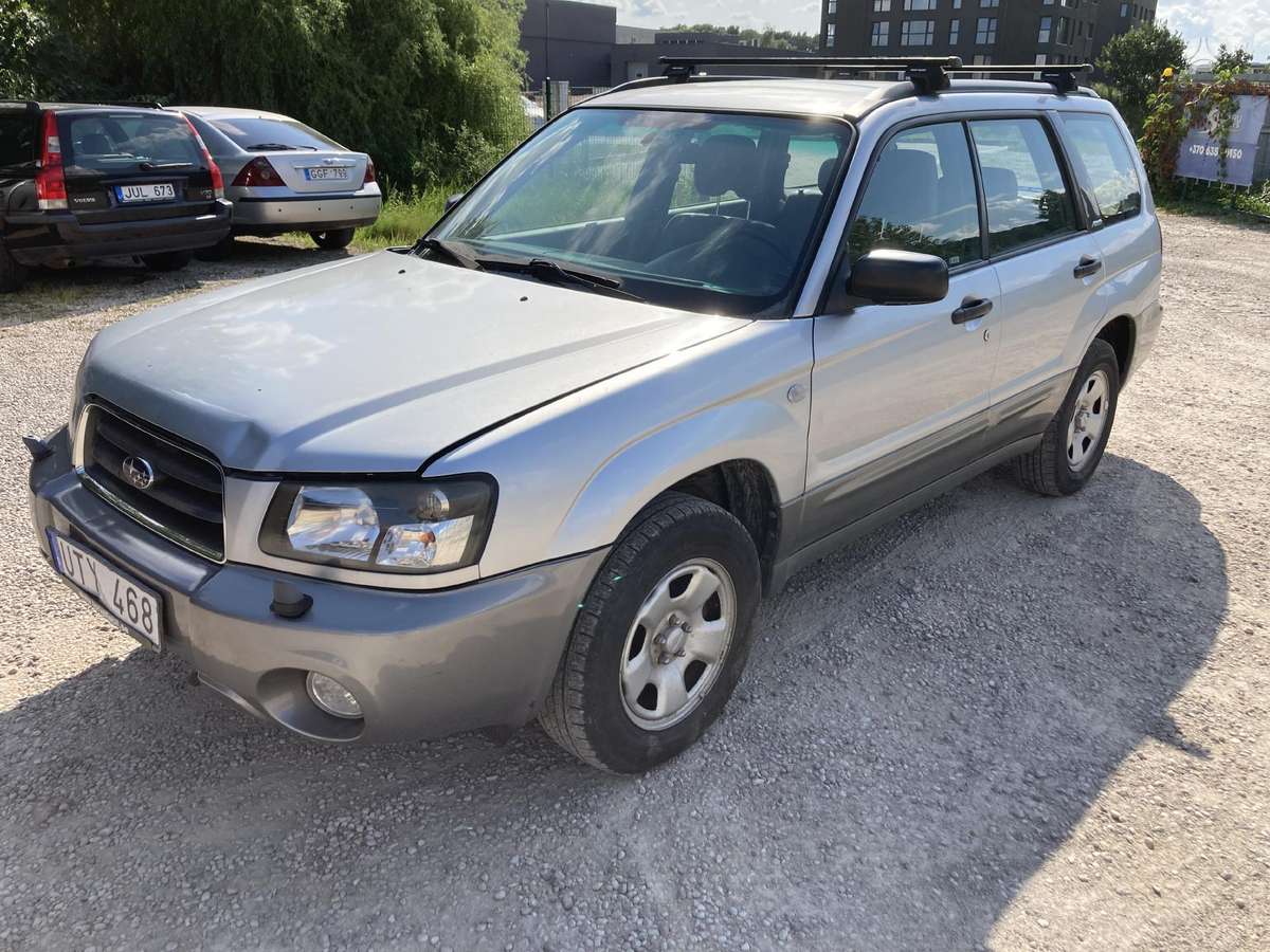 Subaru Forester dalimis
