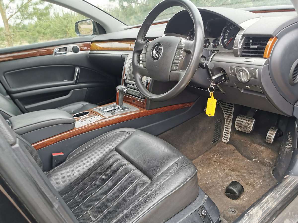 Volkswagen Phaeton dalimis