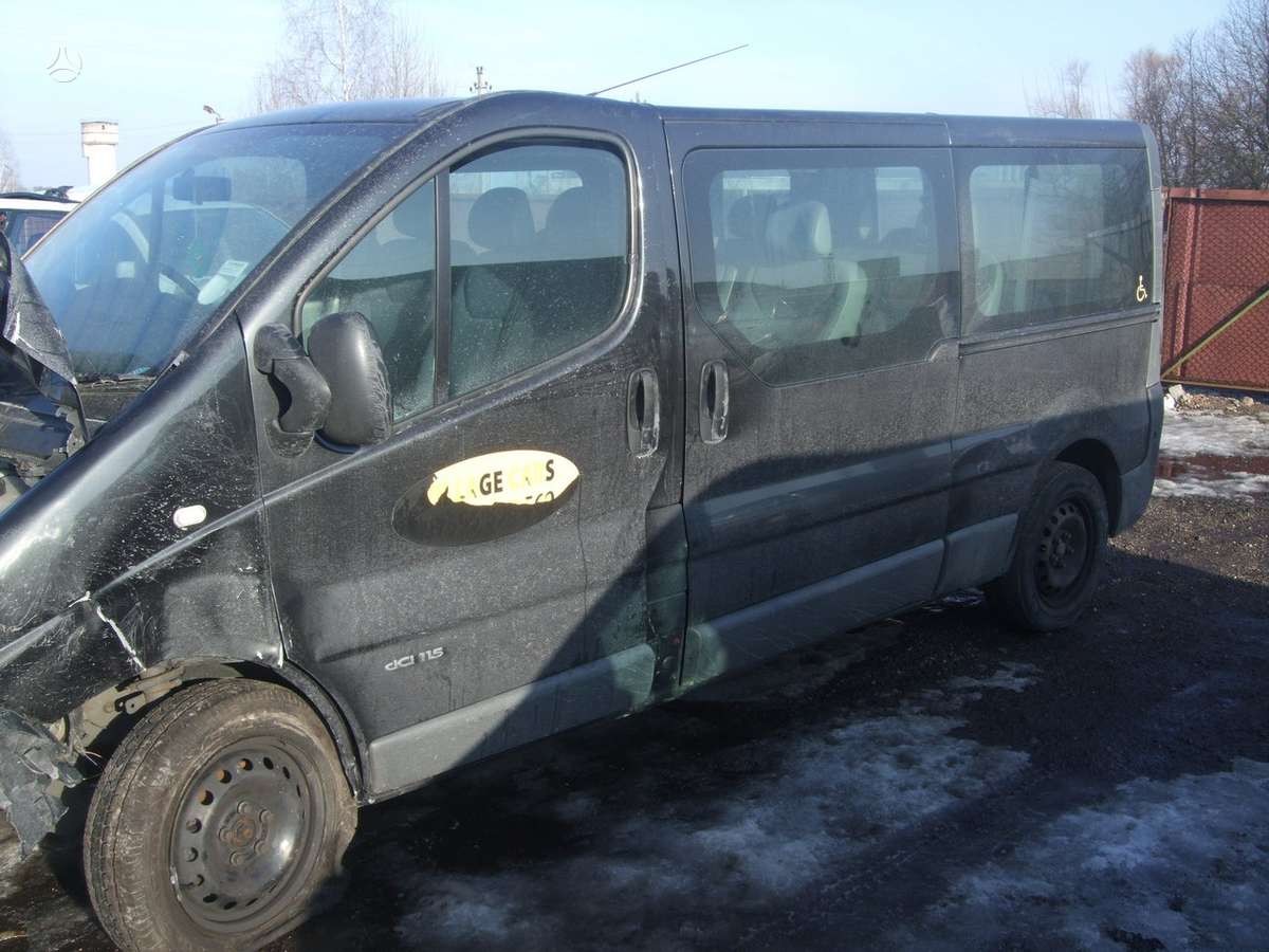 Renault Trafik, passenger vans