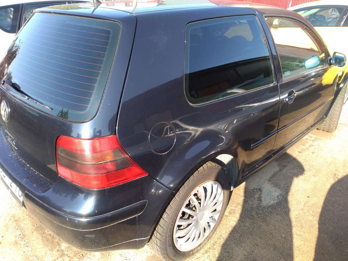 Volkswagen Golf dalimis. 8620 34257