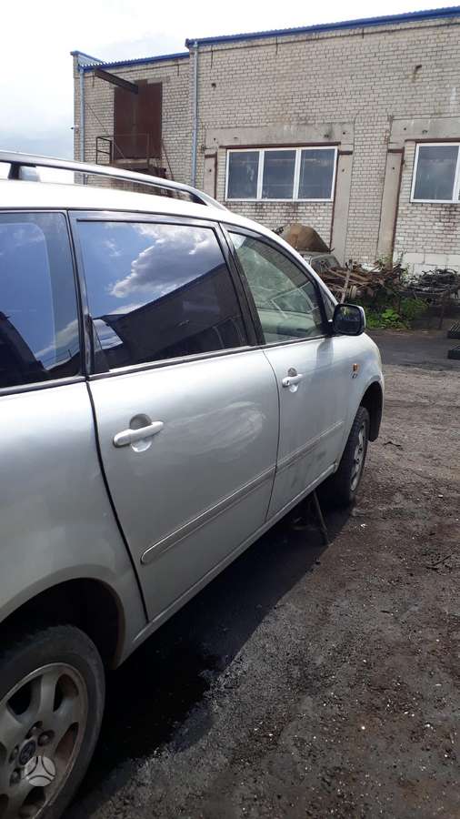 Toyota Avensis Verso Dalimis