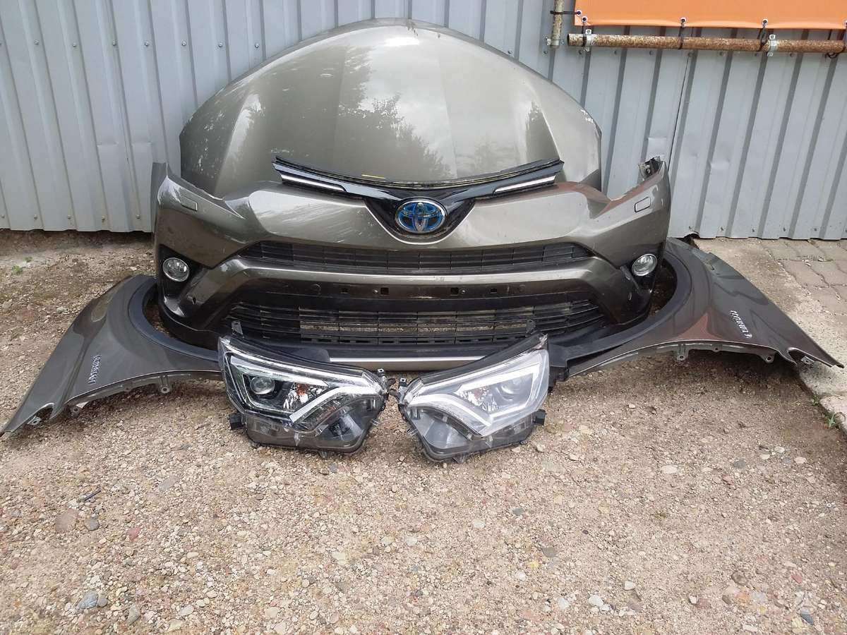 Toyota RAV4 dalimis
