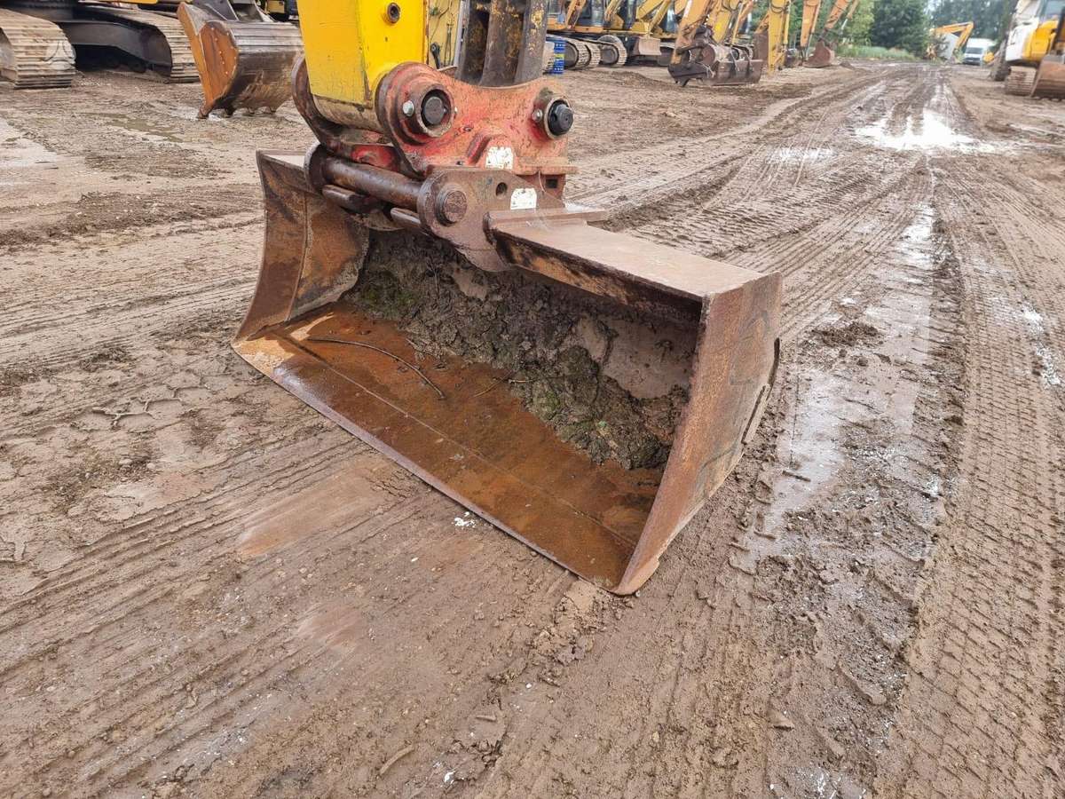 JCB JS160W, ekskavatori