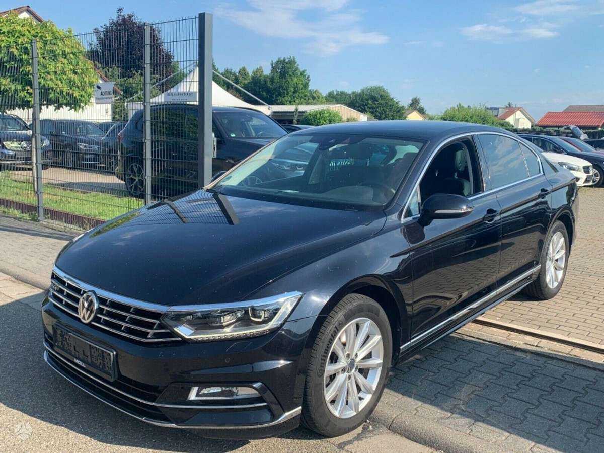 Volkswagen Passat, sedans