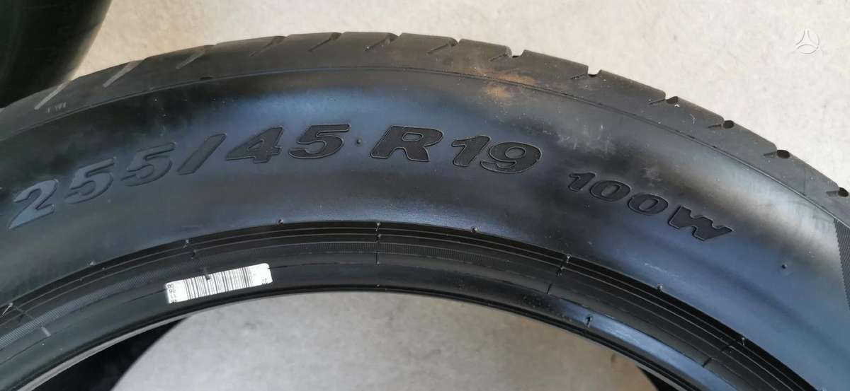 Pirelli, vasarinės 255/45 R19
