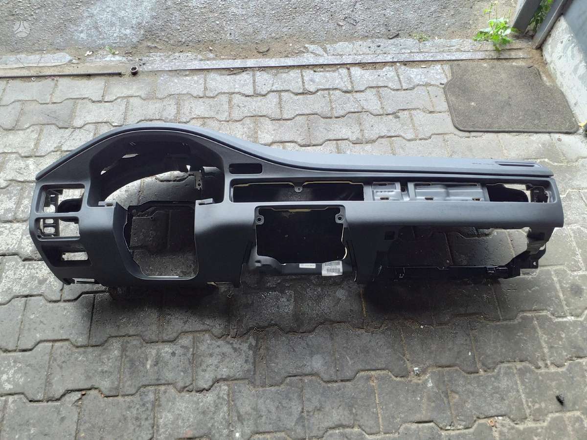 Volvo S80 dashboard, airbags