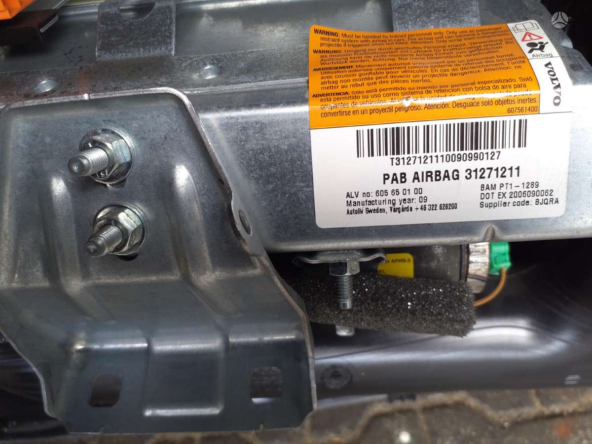 Volvo S80 panelė, oro pagalvės