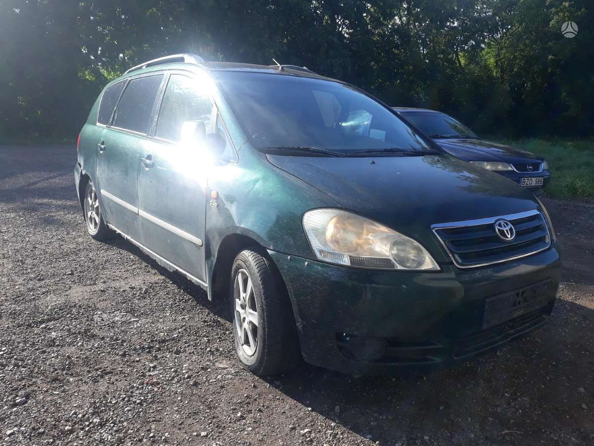 Toyota Avensis Verso Is danijos