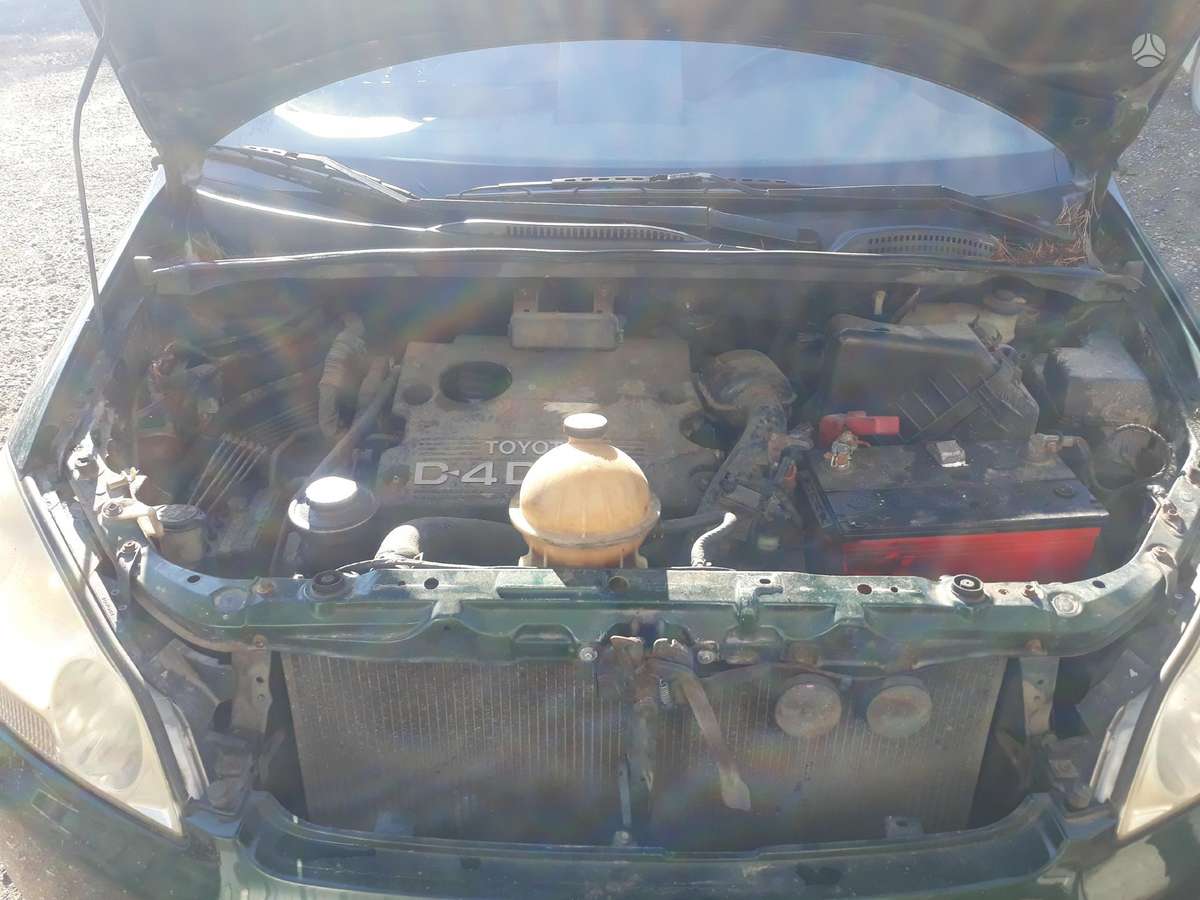 Toyota Avensis Verso Is danijos