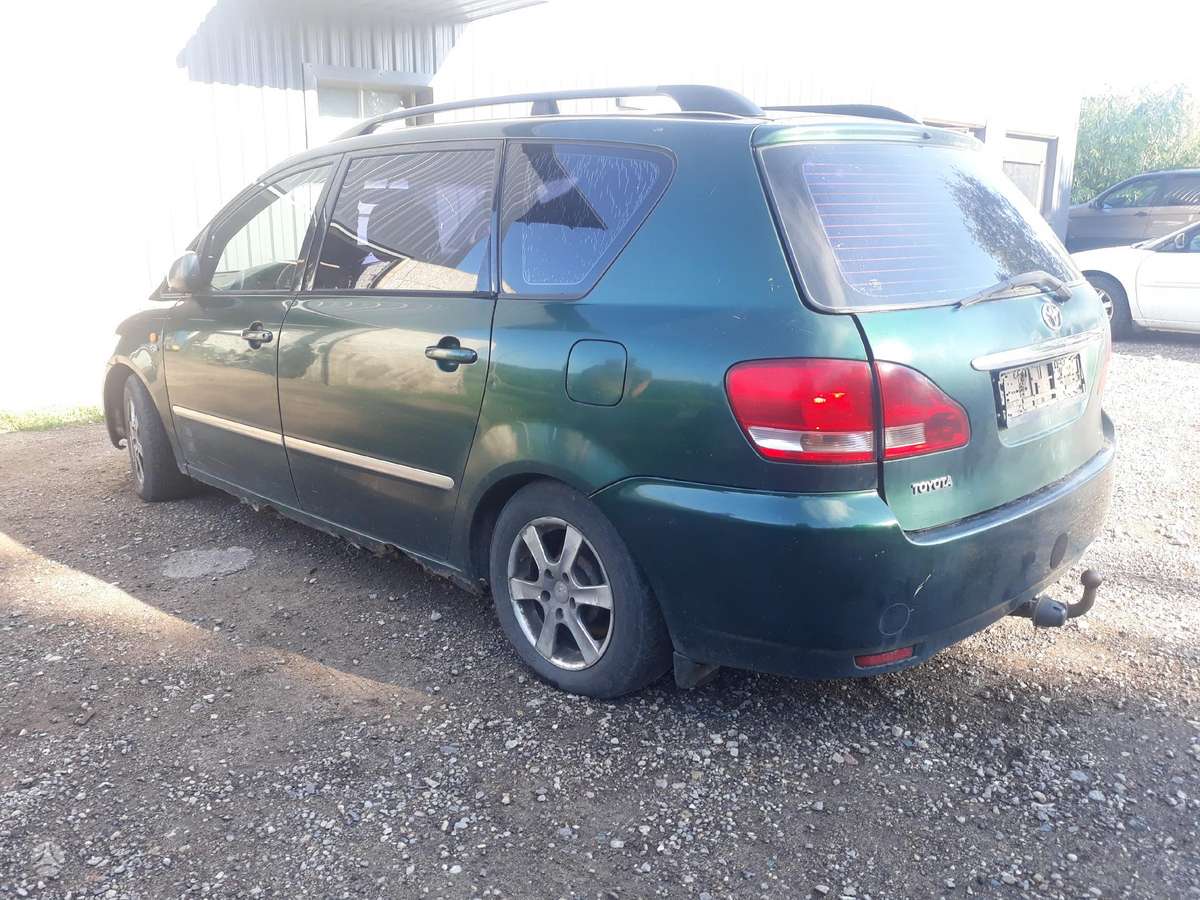 Toyota Avensis Verso Is danijos