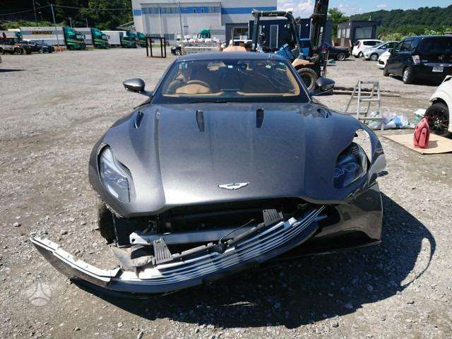 Aston Martin DB11 Db11 dalimis