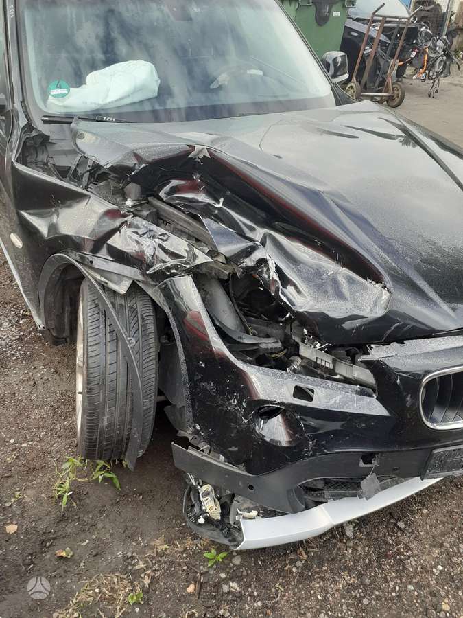 BMW X1 по частям