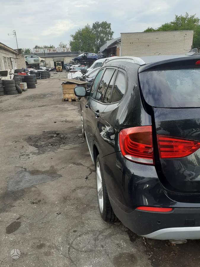 BMW X1 dalimis