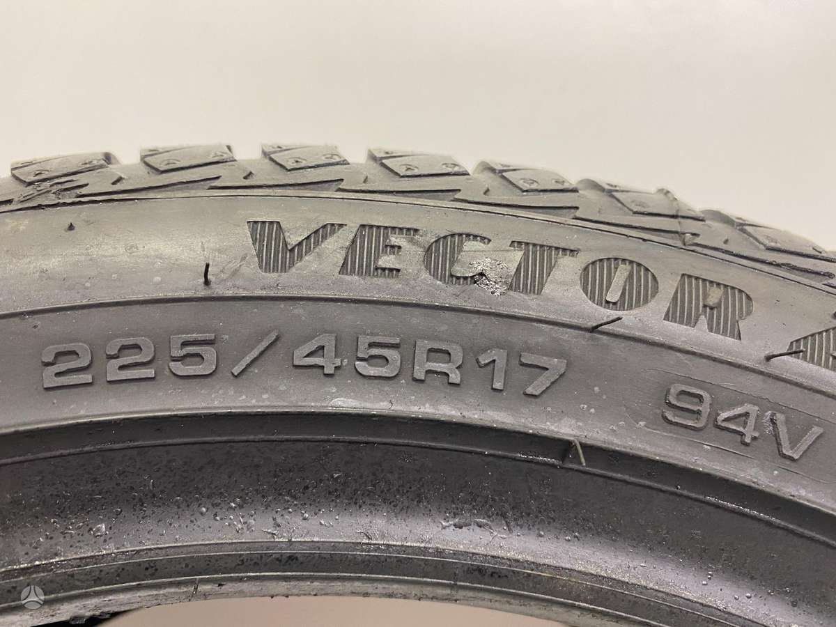 Goodyear Vector4Seasons, universalios 225/45 R17