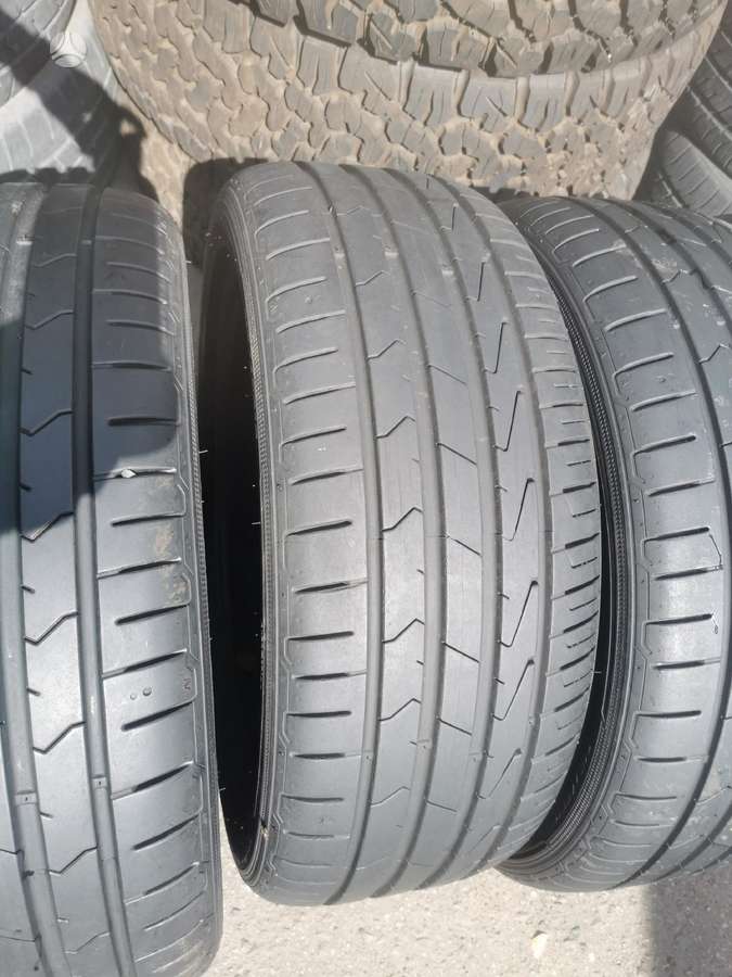 Hankook 2018m. 8mm., vasarinės 215/45 R18