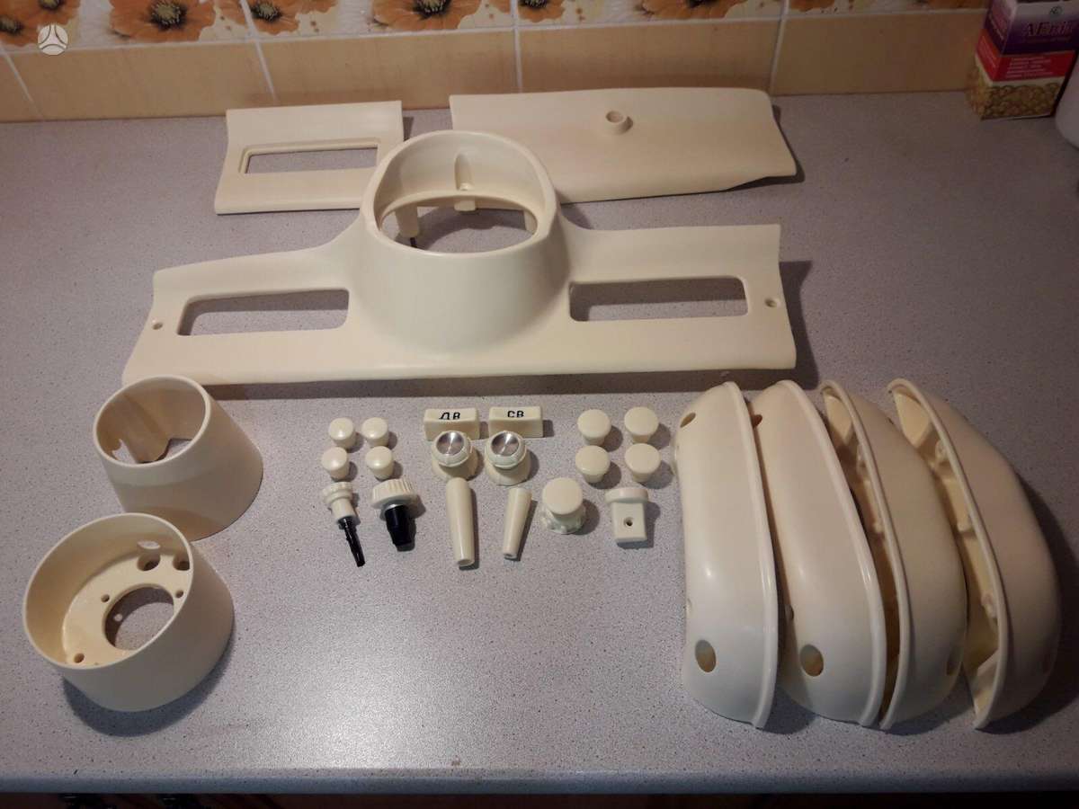 Moskvich 412 salono detalės