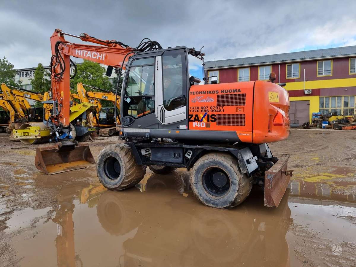 Hitachi ZX140W-3, ekskavatoriai