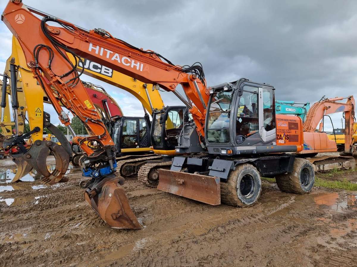 Hitachi ZX140W-3, ekskavatoriai