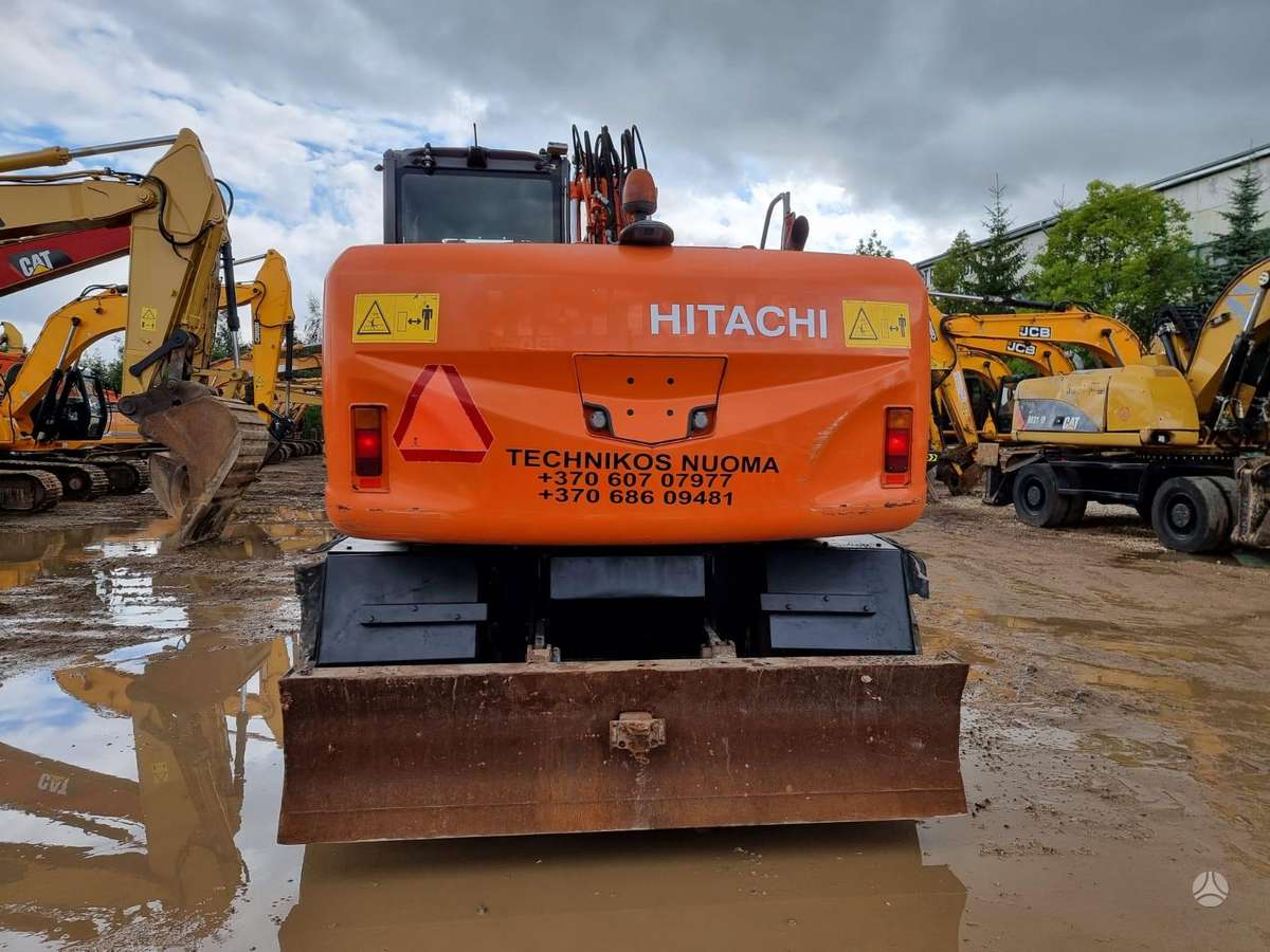 Hitachi ZX140W-3, ekskavatoriai
