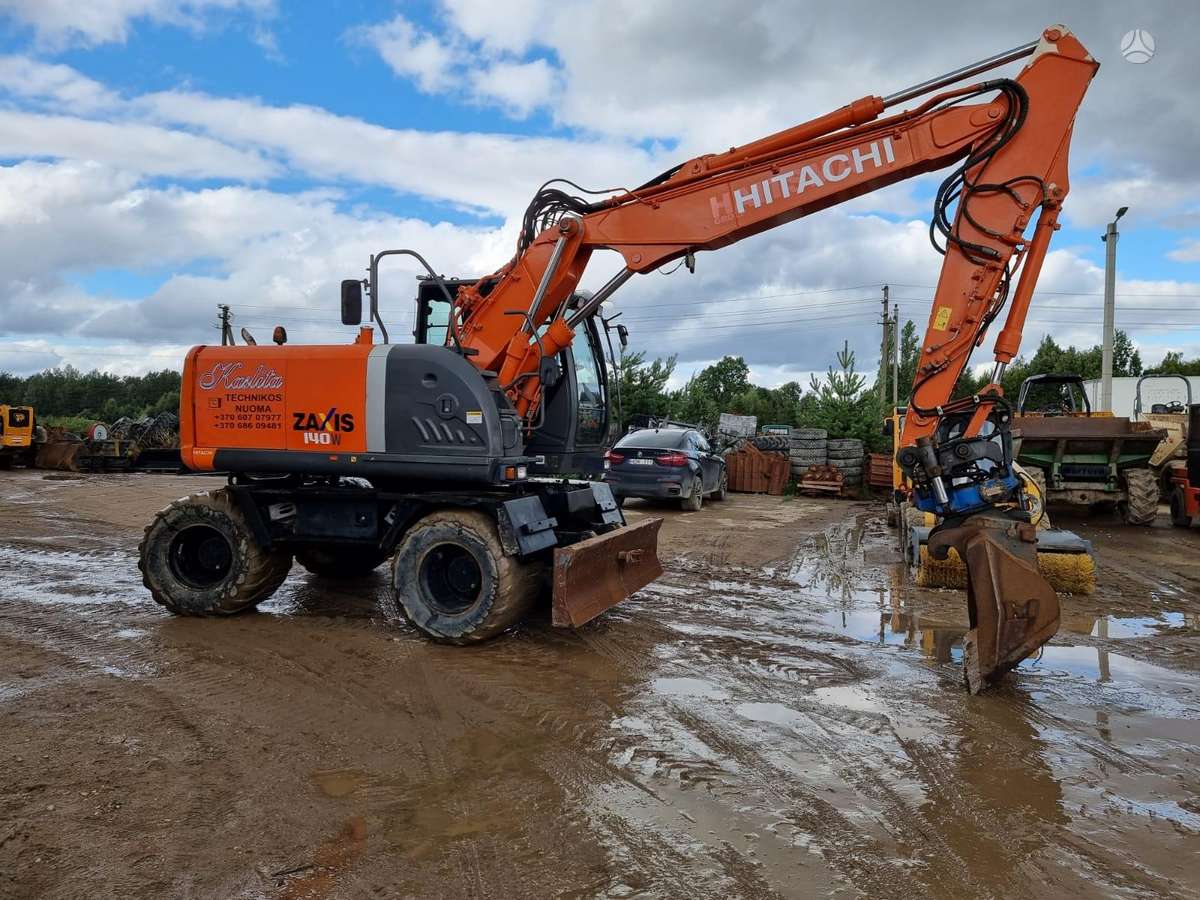 Hitachi ZX140W-3, ekskavatoriai