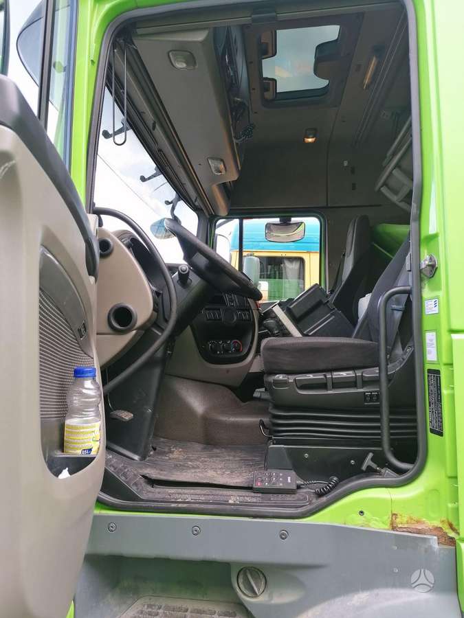 DAF XF105.460, vilcējs
